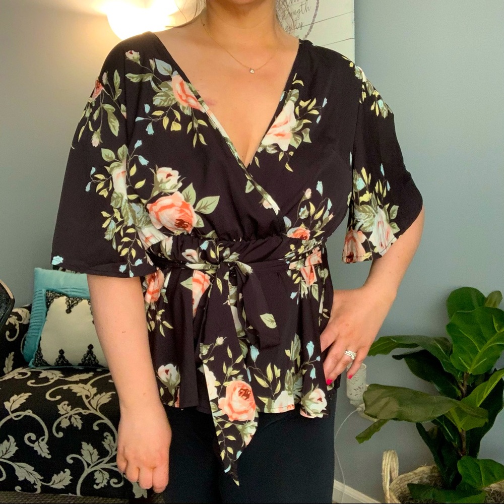 Floral Wrap Top XXL